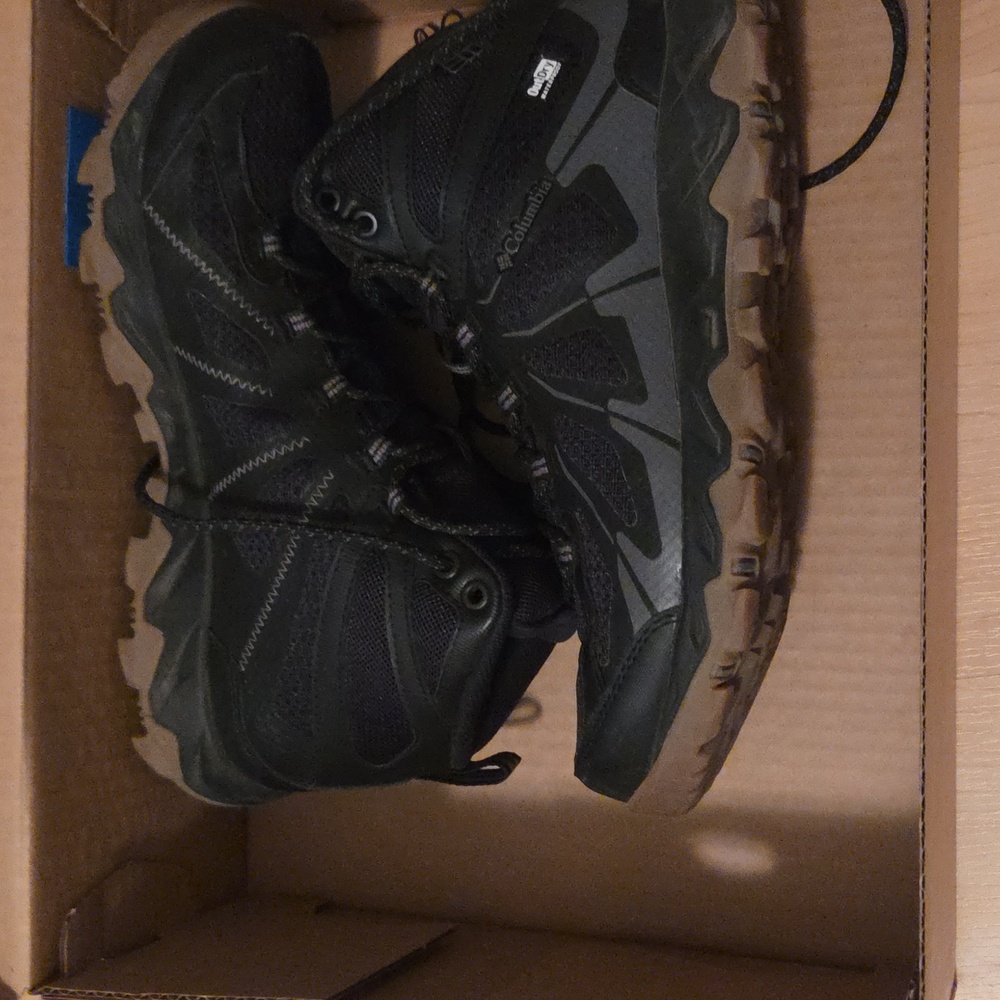 Columbia Grove Heights Mid Outdry Shoes